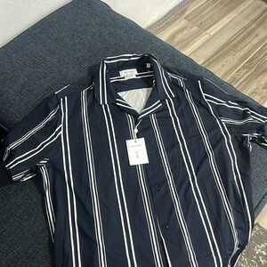 Brand New w tags SS stretch Button down